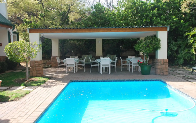 Sunninghill Guest Lodge