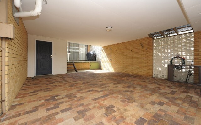 The Crest, Unit 5/6-8 Tomaree Road