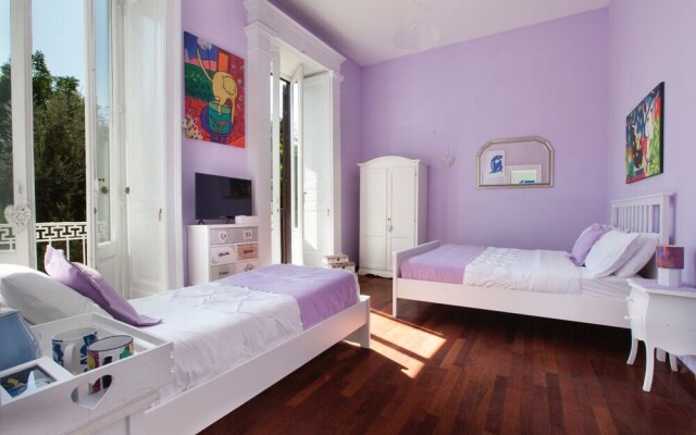 Caluga House