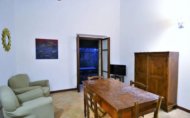 Countryside Retreat With Pool, Mantignana