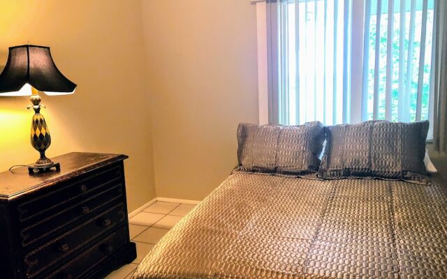 Olde Naples Condo #815