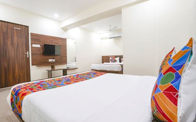 Fabhotel Hill Park I