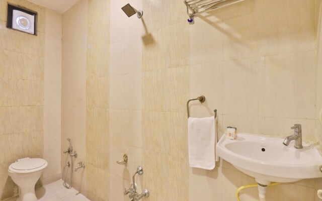 OYO 11450 Hotel Balaji