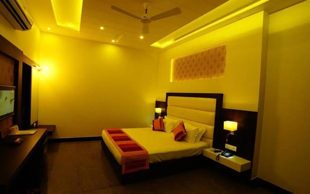 Love Kush Hotel