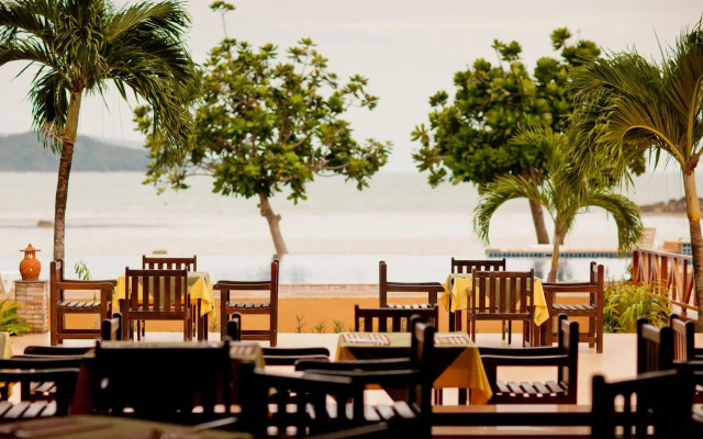 Kaw  Kwang Beach Resort