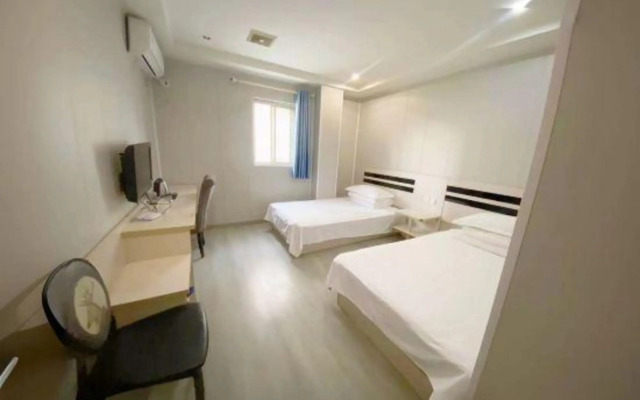 Lulu Hotel (Longmian Avenue Subway Station Branch)