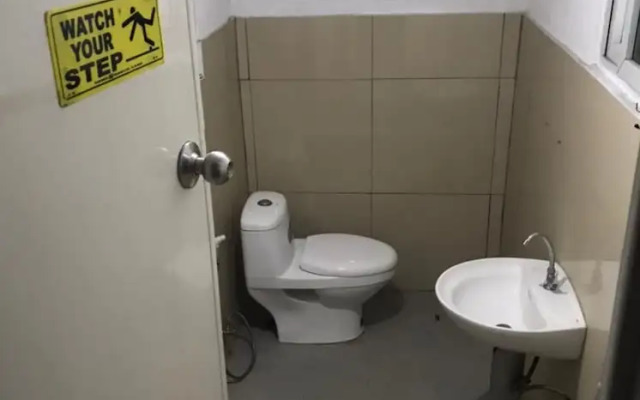 OYO 742 Blythe 888 De Jardin Transient House