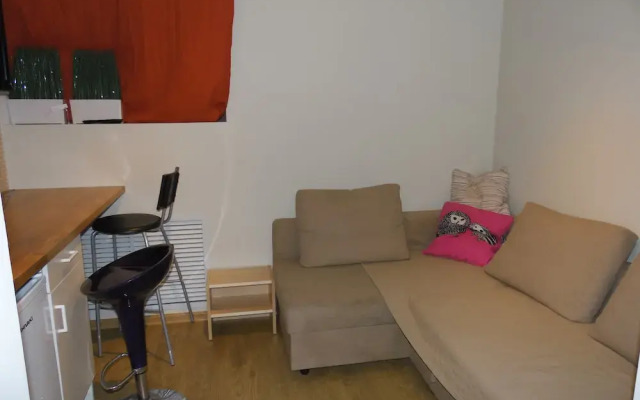 «Berloga», ул. Челюскинцев, 64A