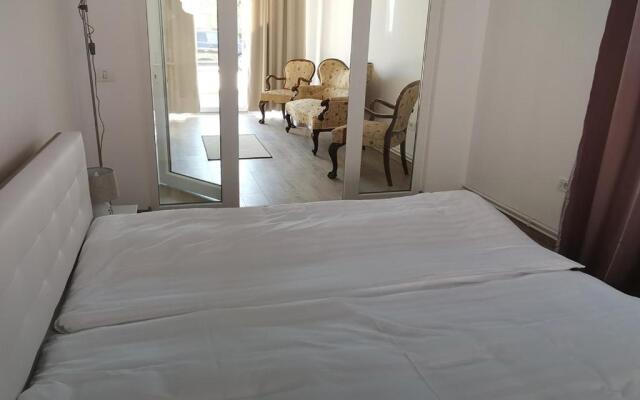 Neferprod Apartments - IS - CAM 08