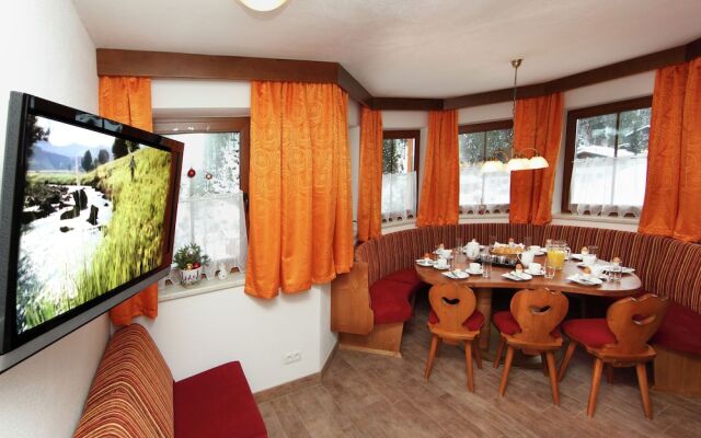 Cozy Holiday Home with Infrared Sauna in Salzburg