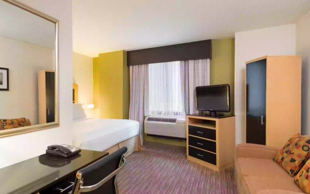 Holiday Inn Express New York City- Wall Street, an IHG Hotel