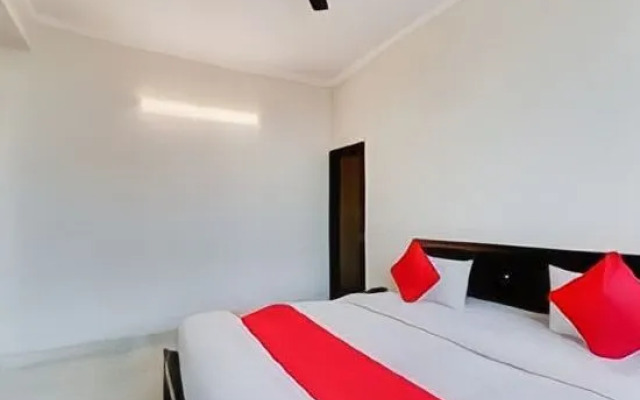 Hotel Amaira by OYO Rooms