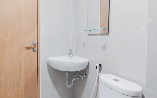 Good Location and Comfortable Studio Apartment B Residence