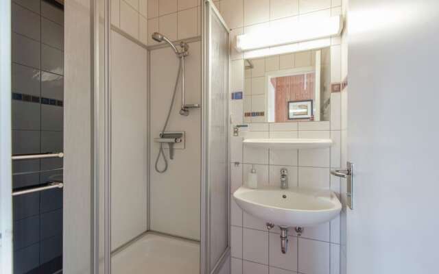 Detached bungalow in Naturpark Nordeifel near a reservoir