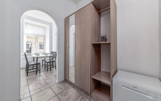 DeRent Aparts (ДеРент Апартс) на переулке Антоненко