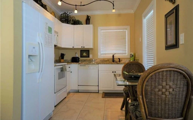 Island Paradise 8AD - 1 Br Condo