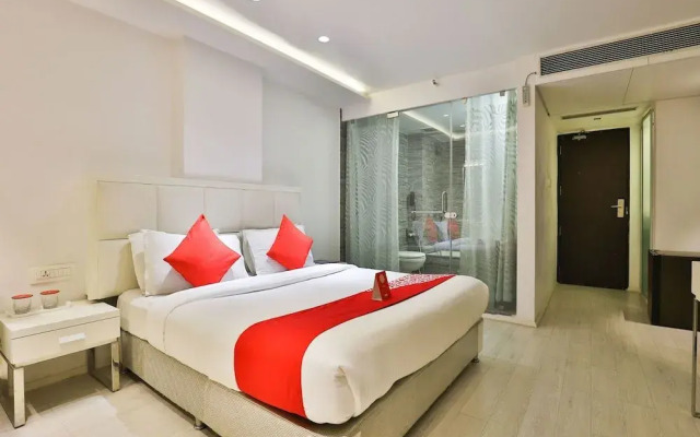 OYO 13479 Hotel Grand Nakshatra