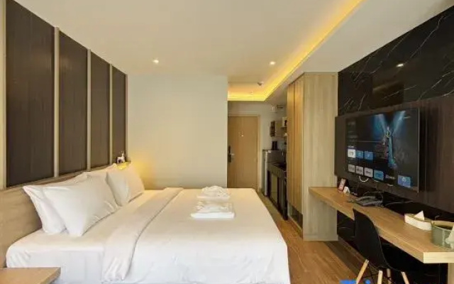 J5 Hotel