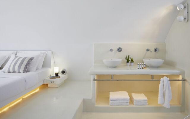 Oia Collection Boutique Suites