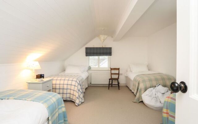 Angorfa - Trearddur Bay