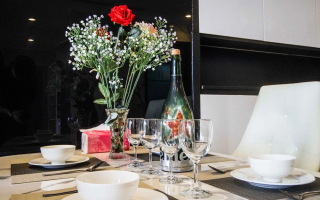 Vinhomes Golden River Luxury Apartment