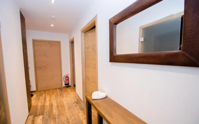 Superb Alpine Lodges Zell am See 4pax