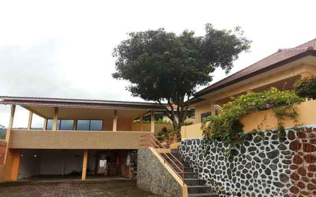 Parama Guest House