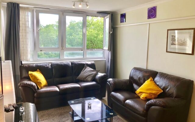 Central 2 Bed Apt Next To Victoria Station