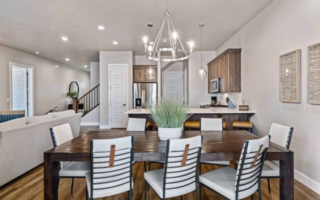 Red Mountain Springs #23 by RedAwning