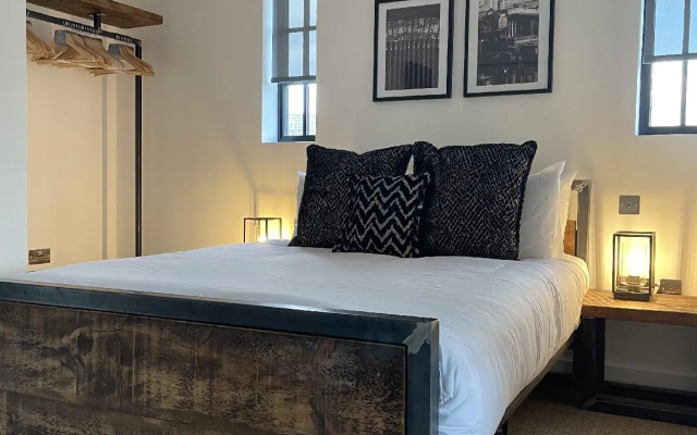 Booking Urban - Halstead