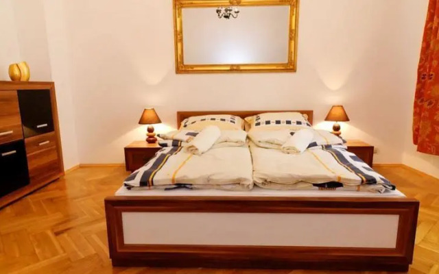 P&J Apartamenty Św. Krzyża