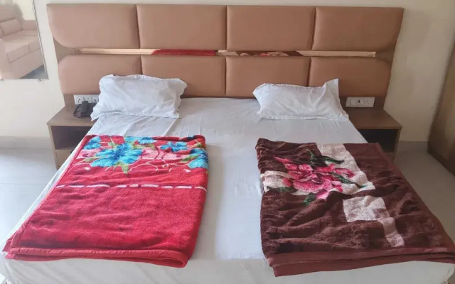 Hotel Awadh Grand