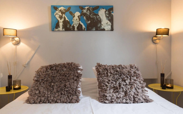 Nieuwezijds Apartments