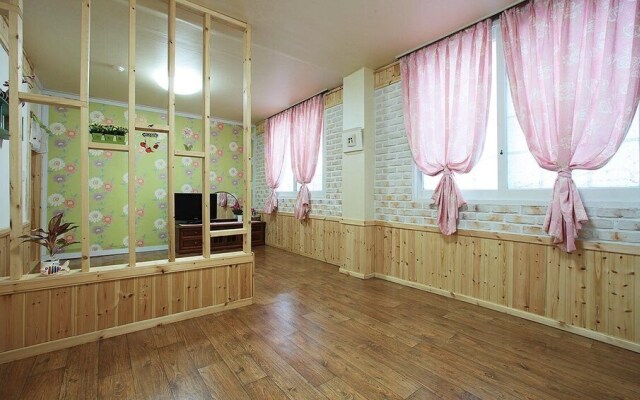 Muju Bakam Villa Pension