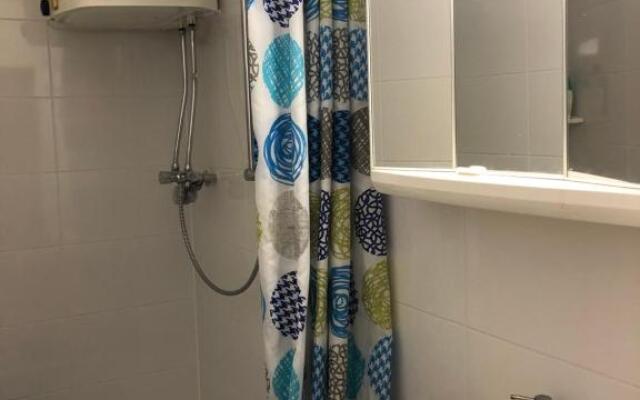 2 Privatzimmer , Dusche /WC nahe Köln