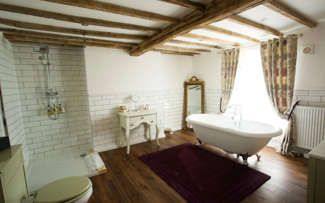 The Vicarage Freehouse & Rooms