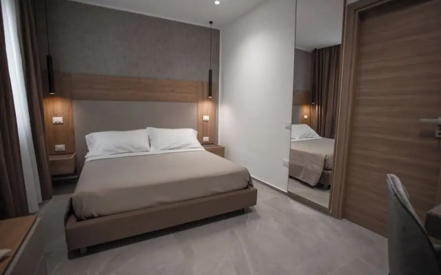 Alexander House Hotel