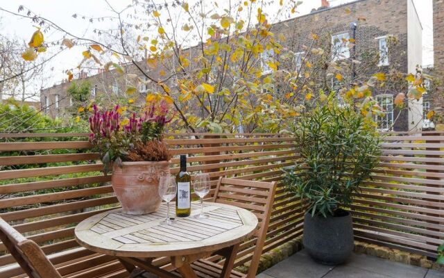 Contemporary Chic home in Kings Cross