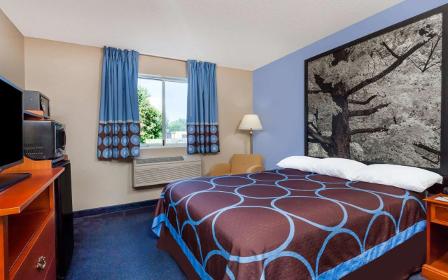 Super 8 by Wyndham Adrian