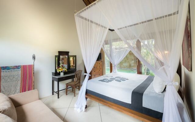 Villa Lumut