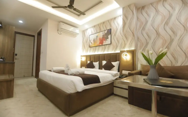 Paarth Grand