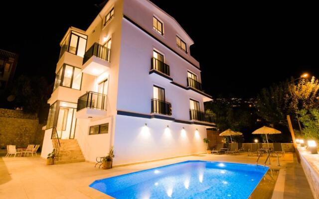 Kaya Apartments