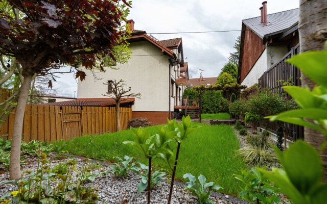 Family House Poreba Cracow by Renters