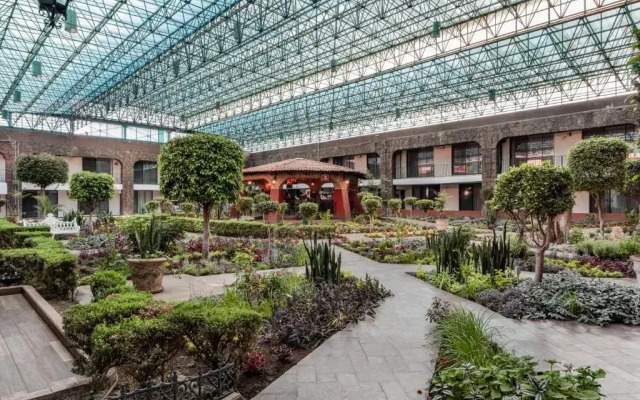 Radisson Hotel & Convention Center Toluca