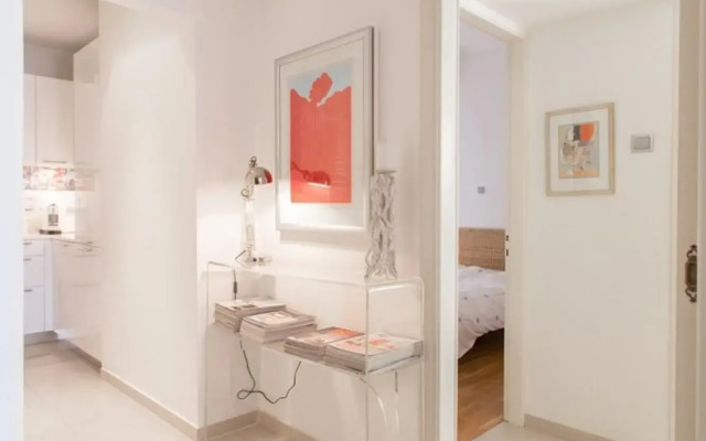 A Cozy Apt in Kolonaki of Athens