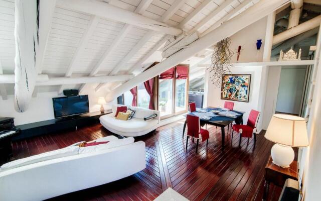 Exclusive Penthouse - by MyHomeInComo