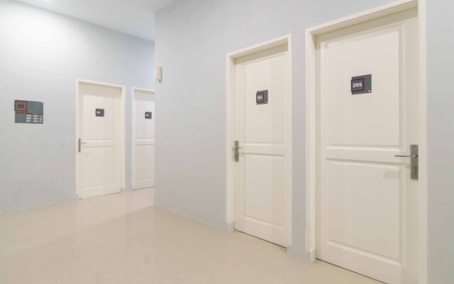 RedDoorz @ Helvetia Medan 2