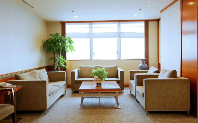 Le Midi Hotel Jungli