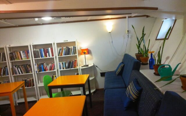 Laivahostel S/S Bore