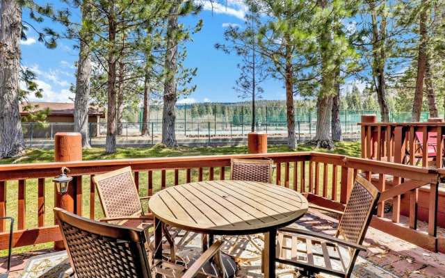 Woodland Retreat #2548